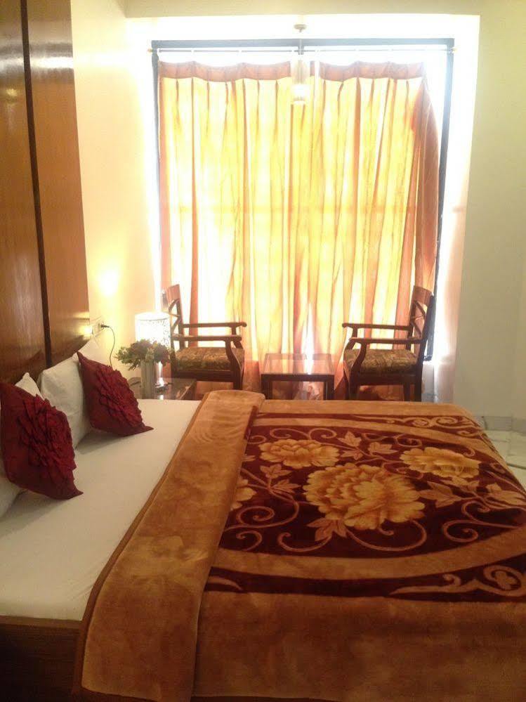 Namaskar Residency Hotel Amritsar Bagian luar foto
