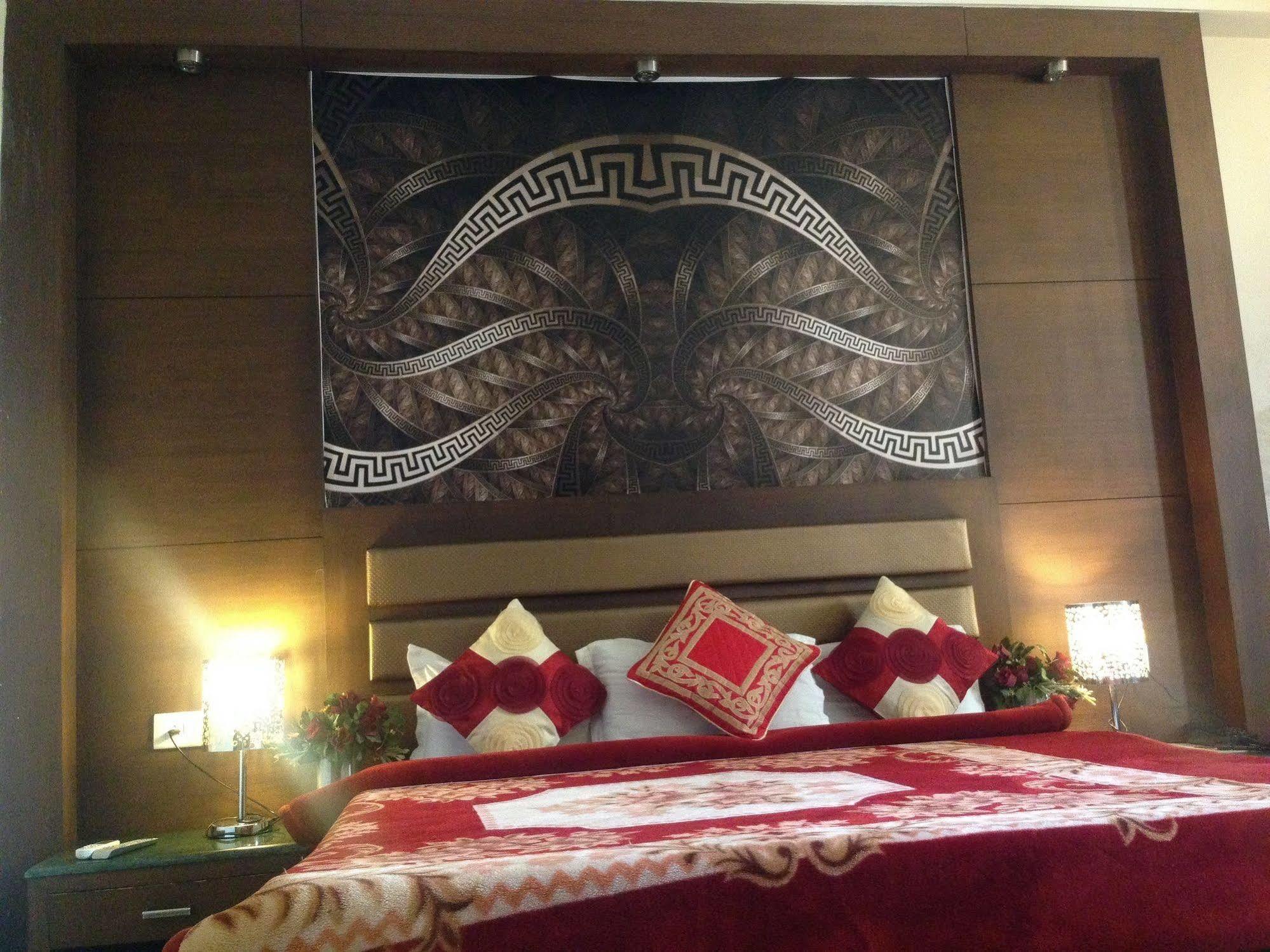 Namaskar Residency Hotel Amritsar Bagian luar foto