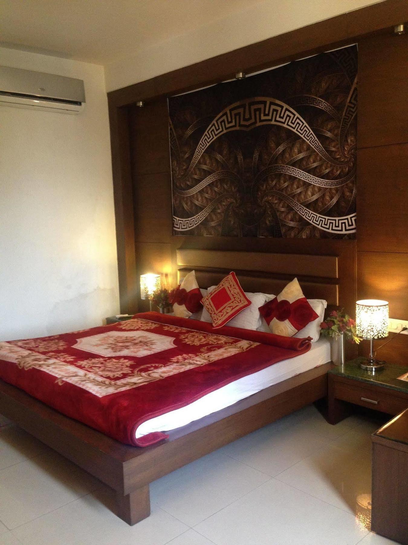 Namaskar Residency Hotel Amritsar Bagian luar foto
