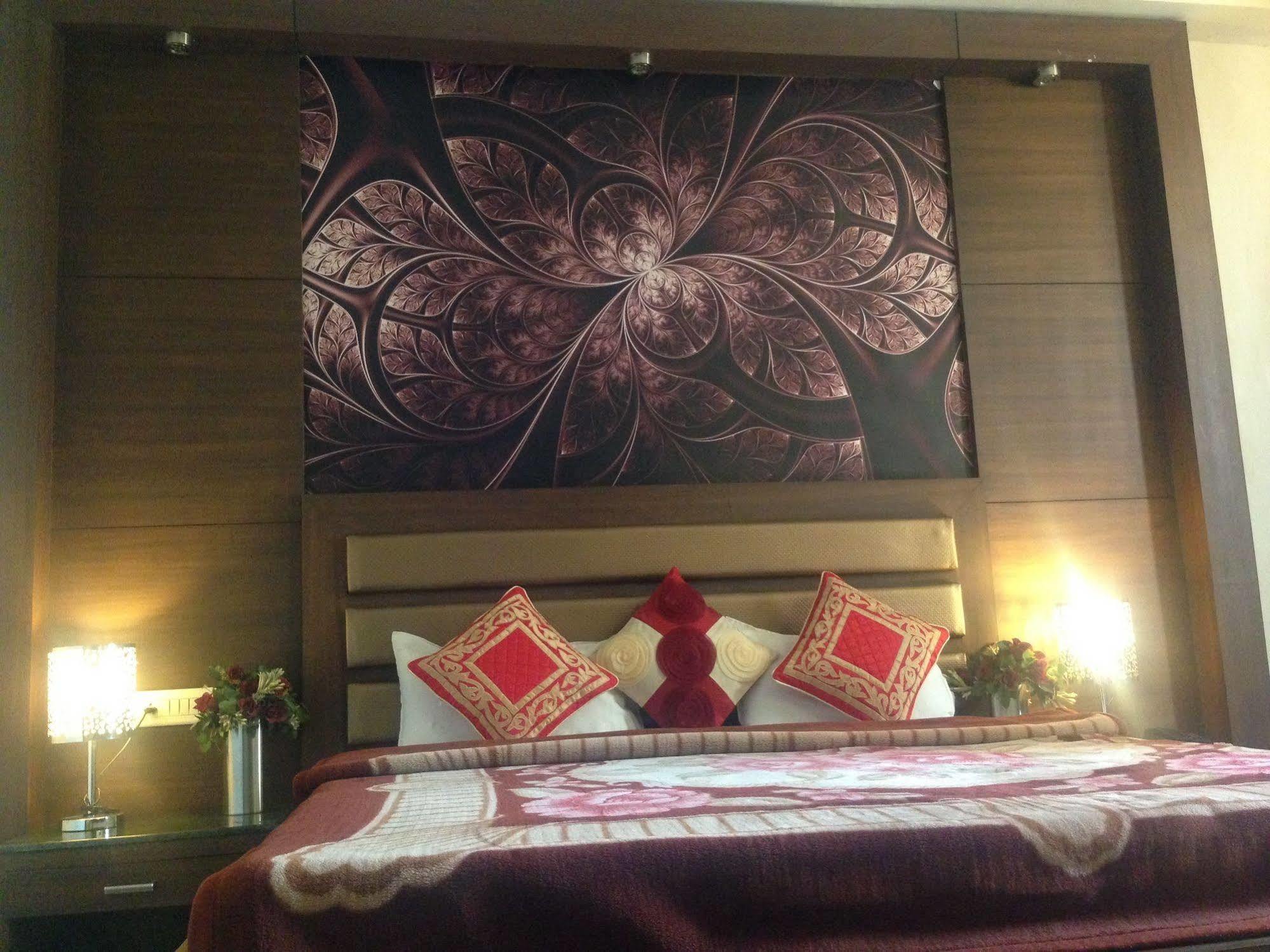 Namaskar Residency Hotel Amritsar Bagian luar foto