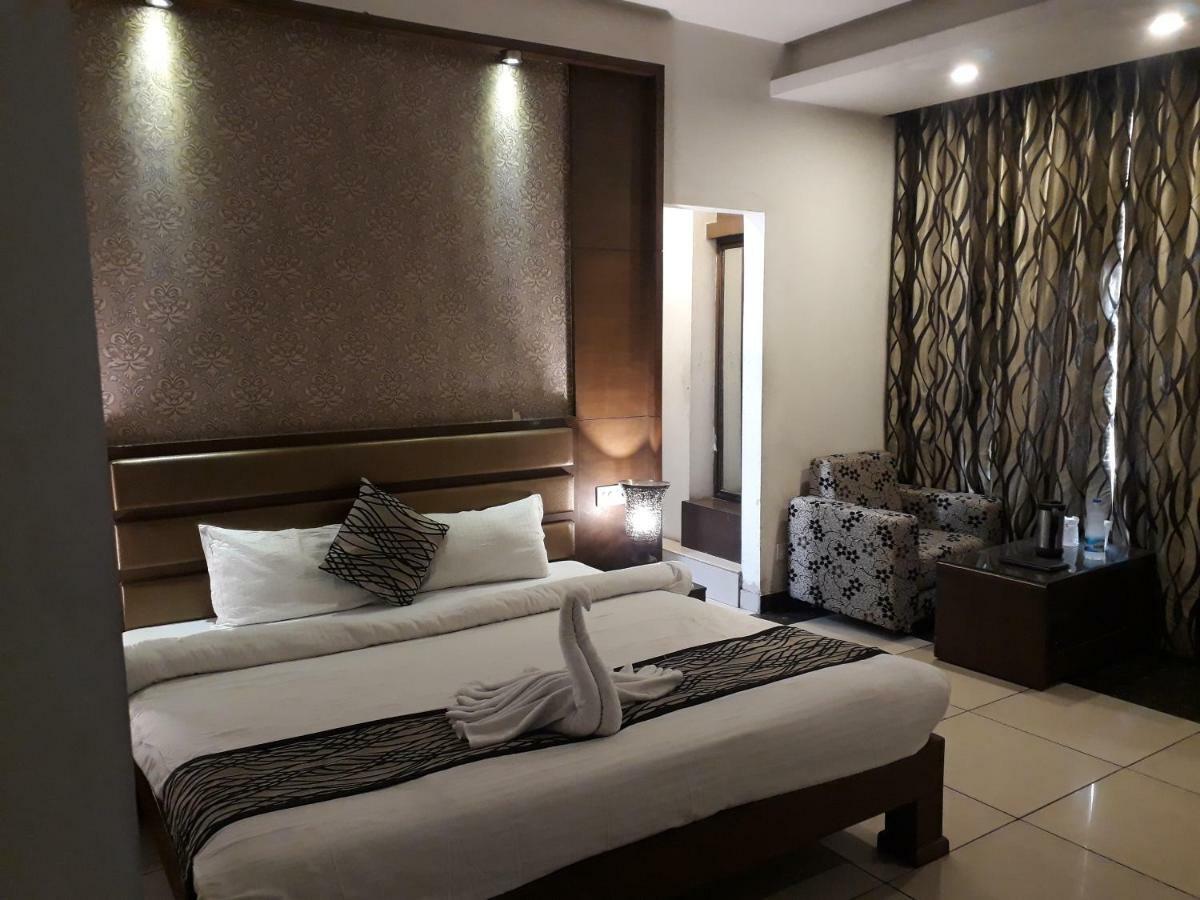 Namaskar Residency Hotel Amritsar Bagian luar foto