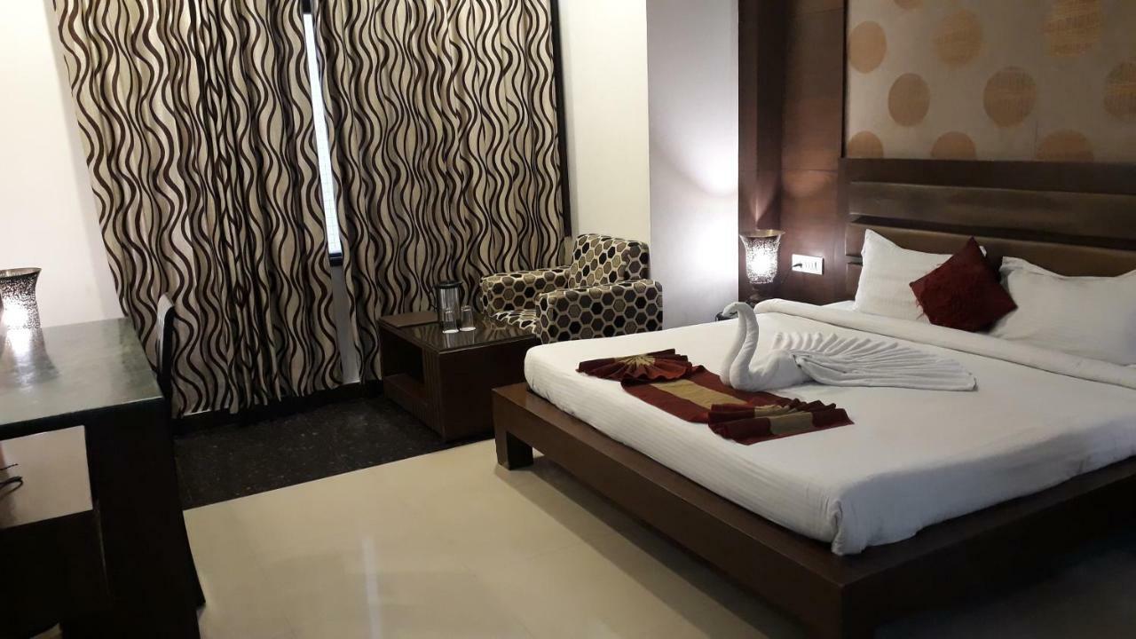 Namaskar Residency Hotel Amritsar Bagian luar foto